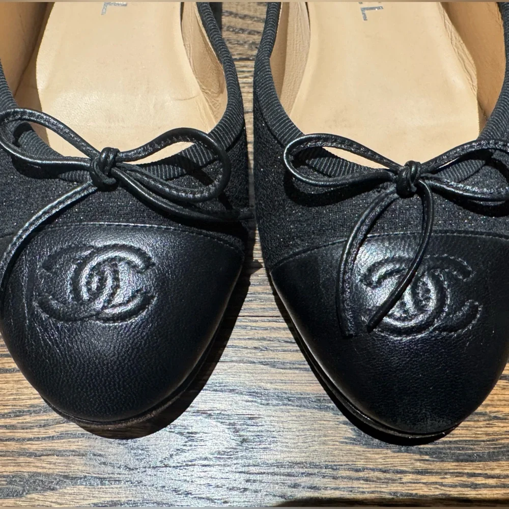 CHANEL Black Ballet Flats - Picture 5 of 7